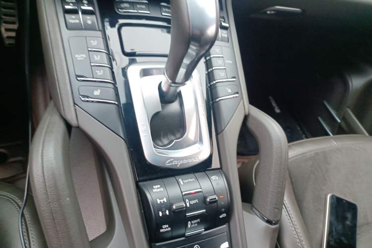 Used Porsche Cayenne 2016 Cayenne 3.0T Gear Lever