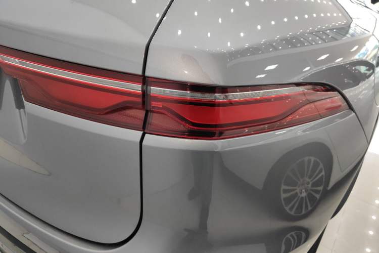 Used Jaguar F-PACE 2023 P250 R-Dynamic BLACK
