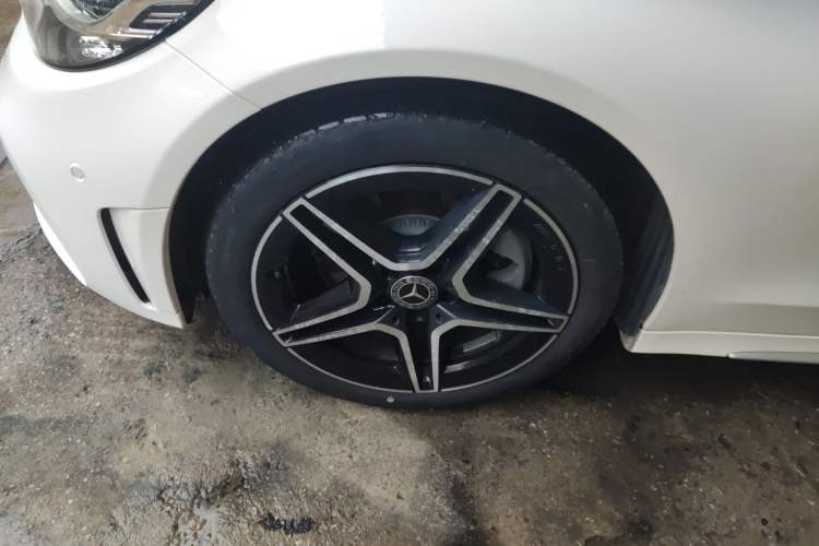 Used Mercedes-Benz C-Class 2021 C 260 L Sport Edition Star Collection Left Front Wheel Hub