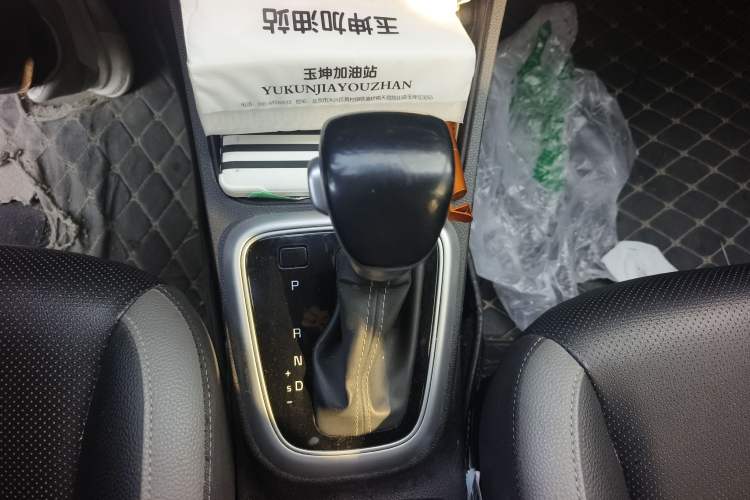 Used Kia kx1 Stonic 2021 1.4L CVT Fun Edition
