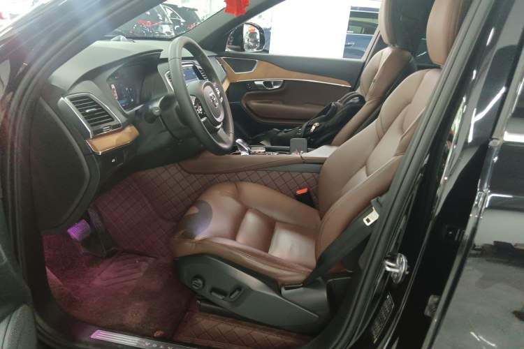 Used Volvo XC90 2024 B5 SmartDrive Luxury Edition 5 Seats