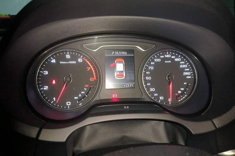 Used Audi A3 2014 Limousine 40 TFSI S line Comfort Model
