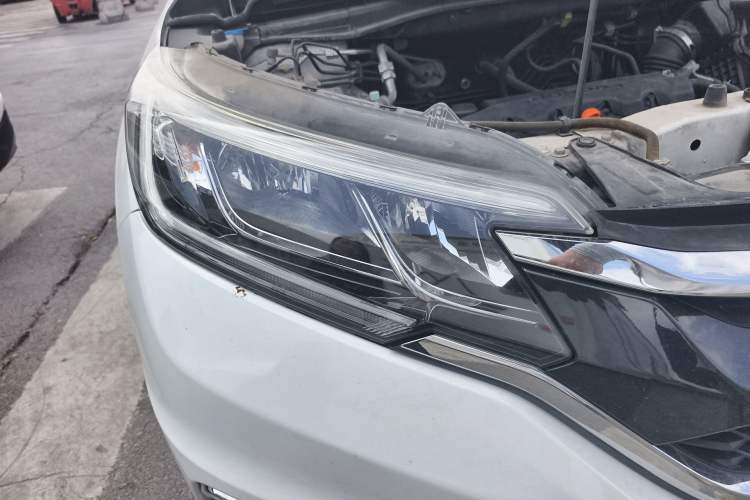 Used Honda CR-V 2016 2.0L two-wheel drive Urban Edition Right Front Headlight