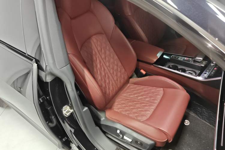 Used Audi A7L 2023 45 TFSI quattro S-line Black Warrior Edition
