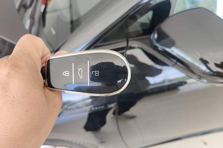 Used Nissan N7 2025 510 Pro Interior 1