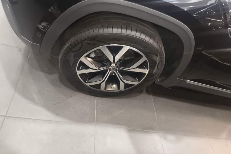 Used Volkswagen Teramont 2020 330TSI Two-Wheel-Drive Luxury Edition China VI Standard Left Front Wheel Hub