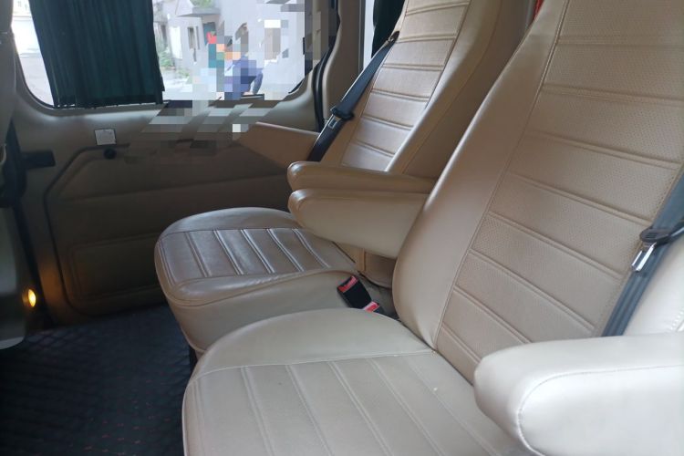 Used Ford Transit Custom 2015 2.4T Short Wheelbase 7-Seater Mid-Height Passenger Van
