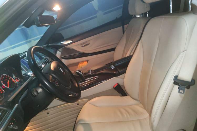 Used BMW 6 Series 2012 640i two-door coupe Left Front Seat