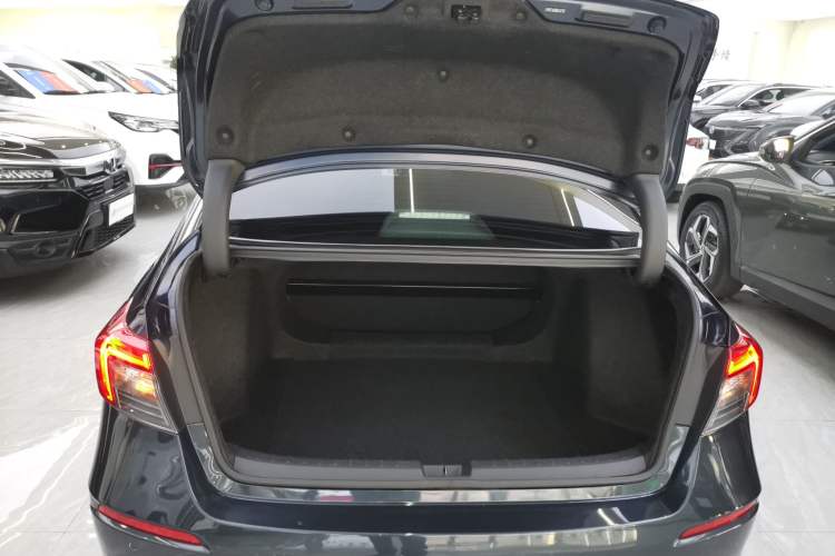 Used Honda Civic 2022 240TURBO CVT Dynamic Edition Trunk