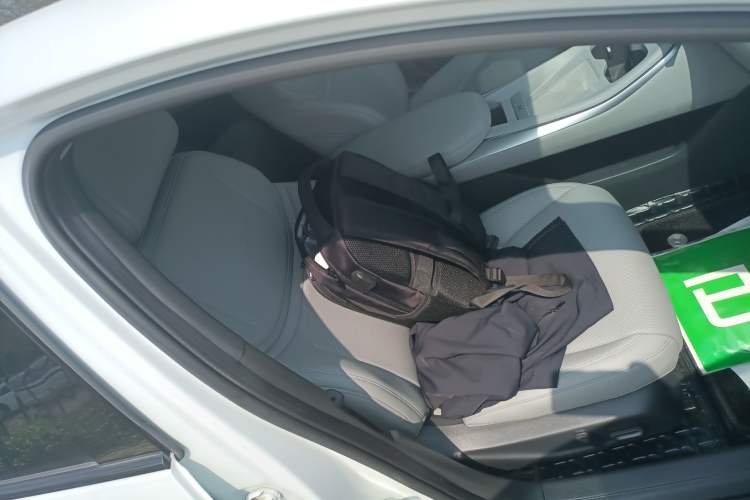 Used XPeng MONA M03 2024 620 with Ultra-Long Range Right Front Seat