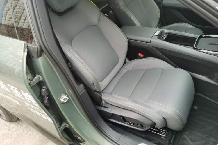 Used Lynk & Co 08 EM-P 2023 220km All-Wheel-Drive Performance Halo