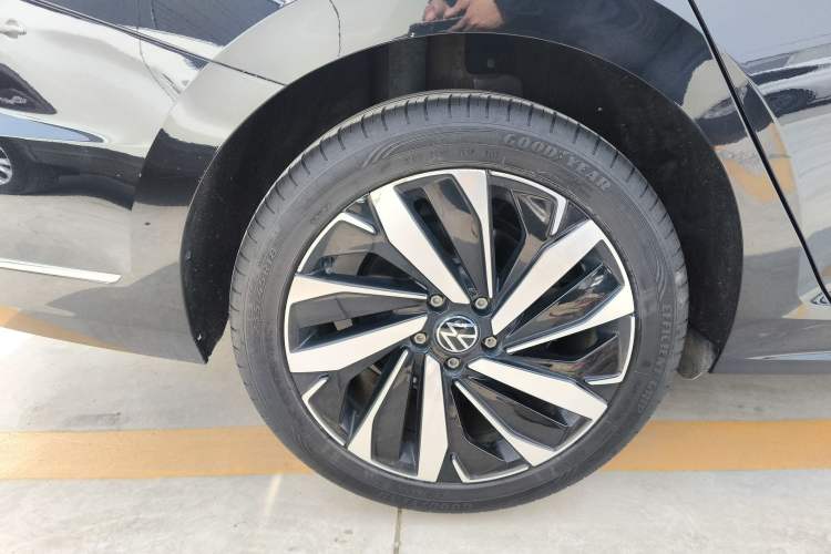 Used Volkswagen Passat 2022 330TSI Starry Luxury Edition – Exclusive Special Edition