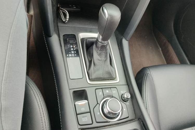 Used Mazda CX-4 2021 2.0L Automatic Two-Wheel Drive Blue Sky Dynamic Edition Gear Lever