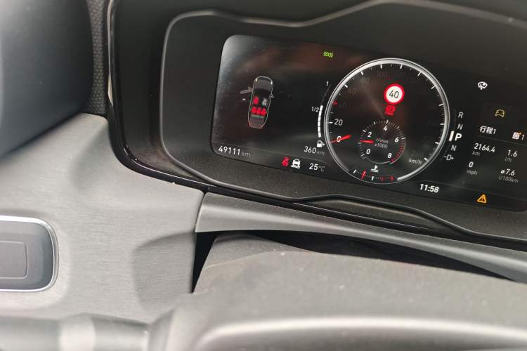 Used Lynk & Co 03 2020 1.5TD DCT JingPro Edition Odometer Close Up