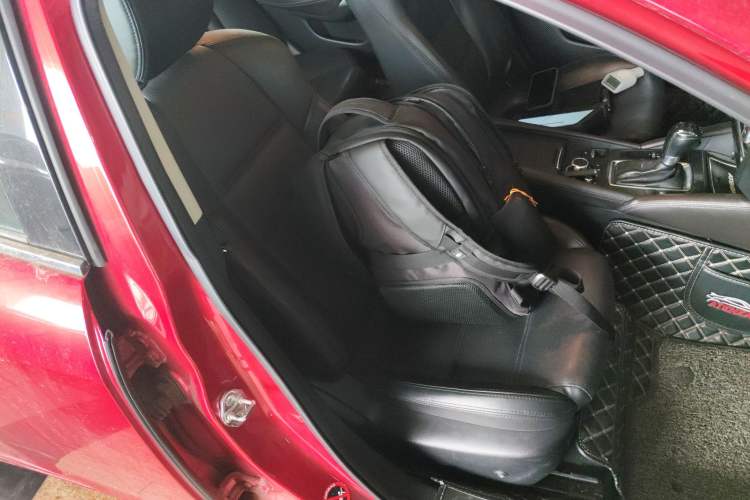 Used Mazda Atenza 2017 2.0L Blue Sky Luxury Edition