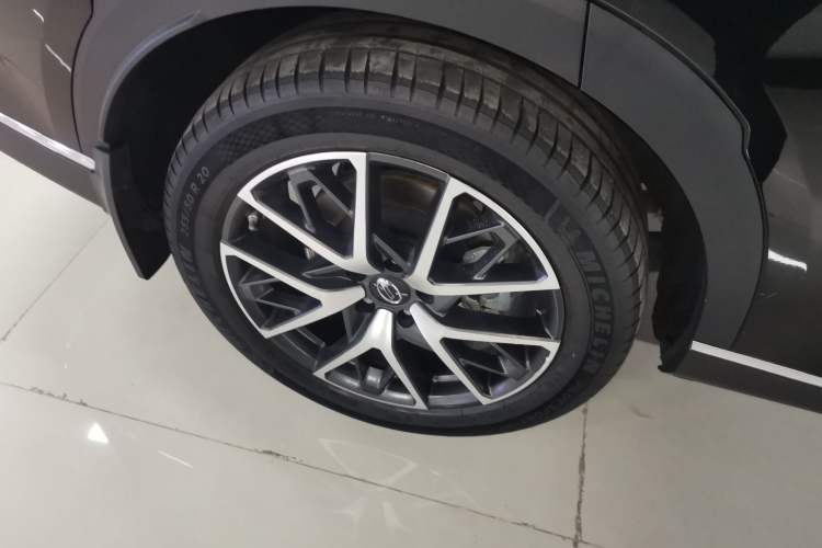 Used GAC Trumpchi GS8 2022 Double-Energy Series 2.0TM Four-Wheel Drive Premium Edition (7 Seats) Right Rear Wheel Hub