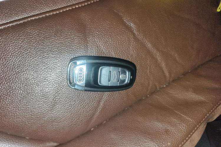 Used Audi A8 2013 A8L 45 TFSI quattro Comfort model Vehicle Key