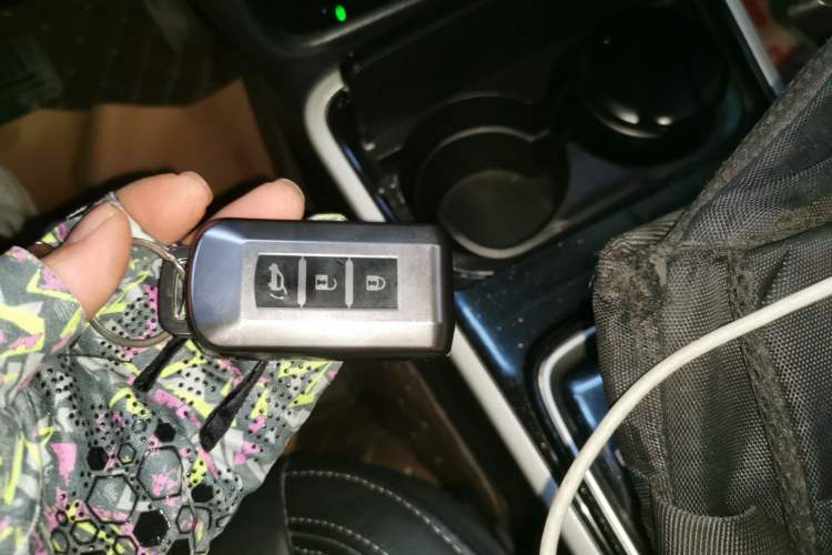 Used Mitsubishi Outlander 2019 2.0L Two-Wheel Drive Comfort Edition 5 Seats China VI Standard