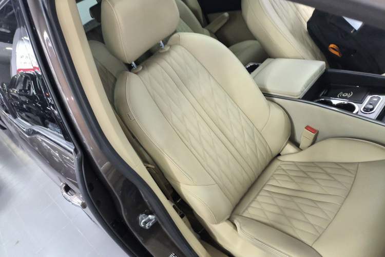 Used Buick GL8 2023 Land Executive Class 652T Luxury Model