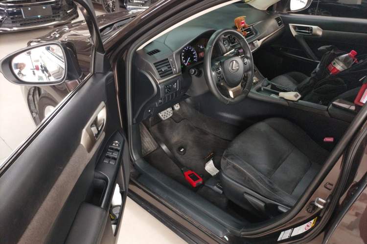 Used Lexus CT 2014 CT200h Elite Edition Monochrome Driver Seat