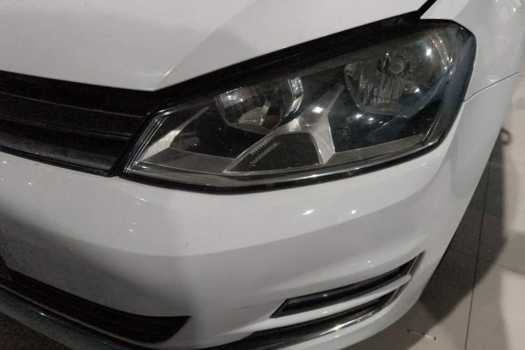 Used Volkswagen Golf 2014 1.4TSI Automatic Luxury Model Left Front Headlight