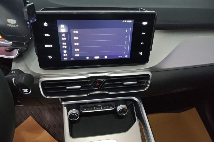 Used Geely Auto Coolray 2024 1.5T DCT Longteng Edition Audio And AC Panel