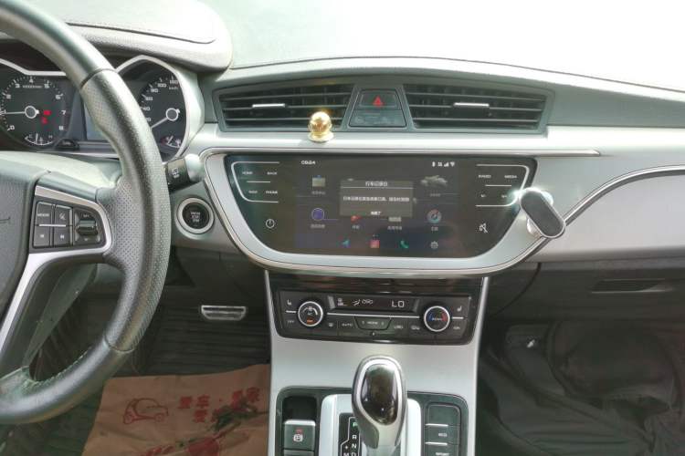 Used Geely Auto Emgrand GS 2018 Lingchao Edition 1.4T Automatic ZhenShang Smart Connectivity Model Audio And AC Panel