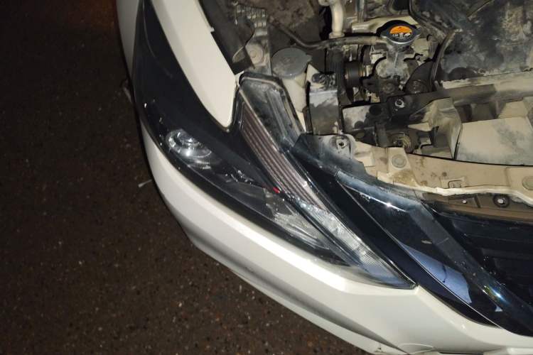 Used Nissan Teana 2016 Revised Version 2.0L XL Comfort Edition Right Front Headlight