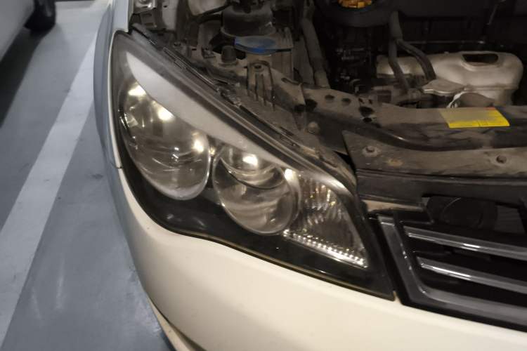 Used Roewe 350 2014 1.5L Manual Swift Edition
