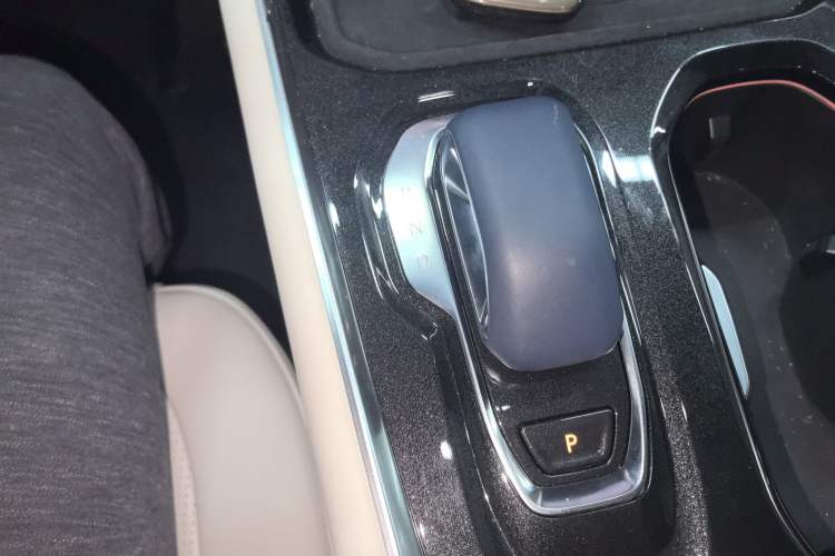 Used Zeekr 009 2024 7-Seater Walk-Through Version Four-Wheel Drive 108 kWh
