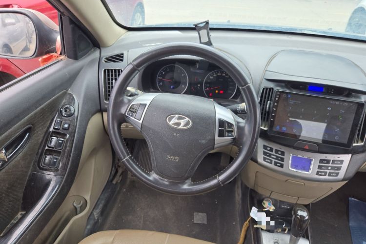 Used Hyundai Celesta 2011 1.6L Automatic Luxury Version Steering Wheel