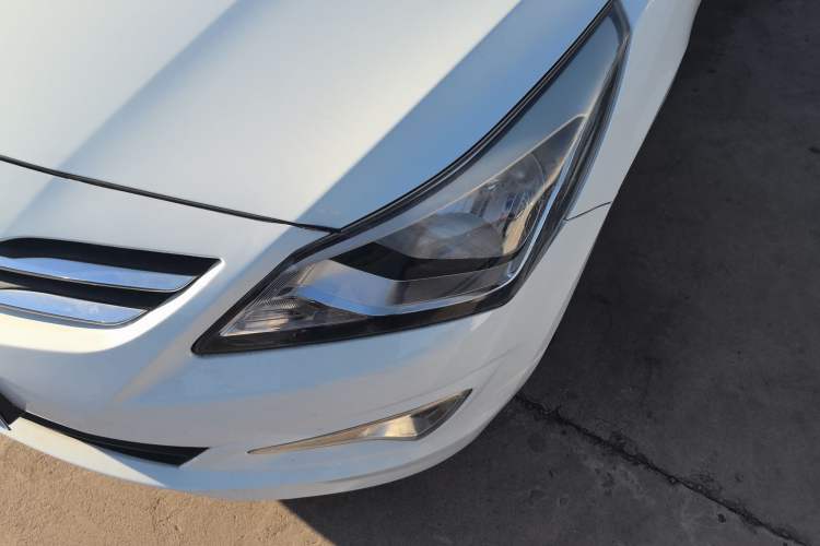 Used Hyundai Verna (older generation) 2016 1.4L Manual Smart GLS Trim