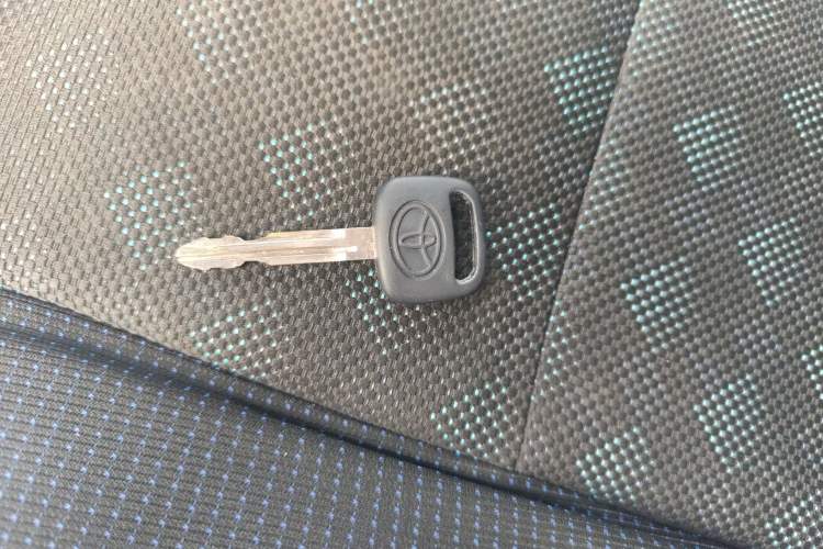 Used Foton Scenic G5 2020 2.0L Long-Wheelbase Flat-Roof 6-Seater Multi-Purpose Passenger Vehicle 1TZS
