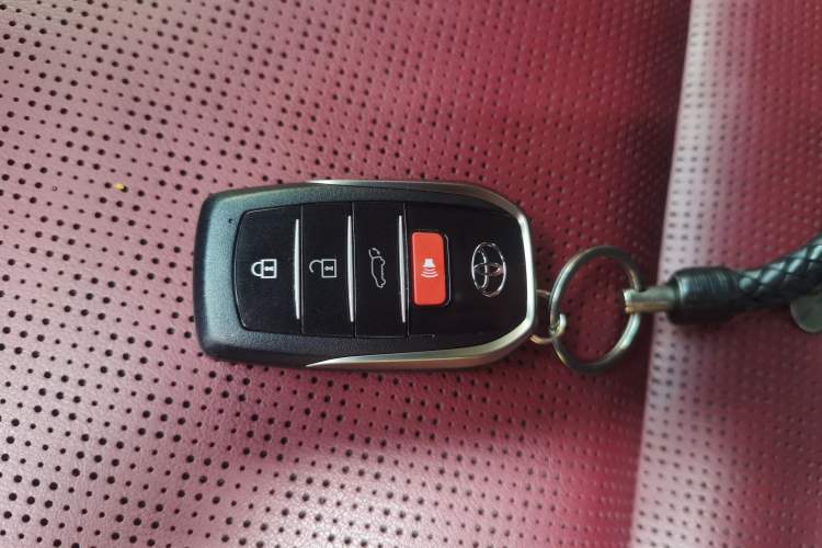 Used Toyota Land Cruiser 2023 Toyota Land Cruiser 3500 3.5T GXR with 18-inch Wheels 8 Airbags and Sunroof – Middle East Version
