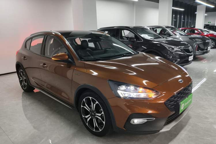 Used Ford Focus Active 2020 EcoBoost 180 Automatic Titanium Edition