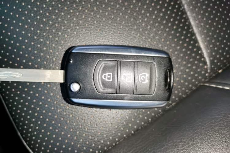 Used Dongfeng Fengon S560 2018 1.8L Manual Urban Model 7 Seats