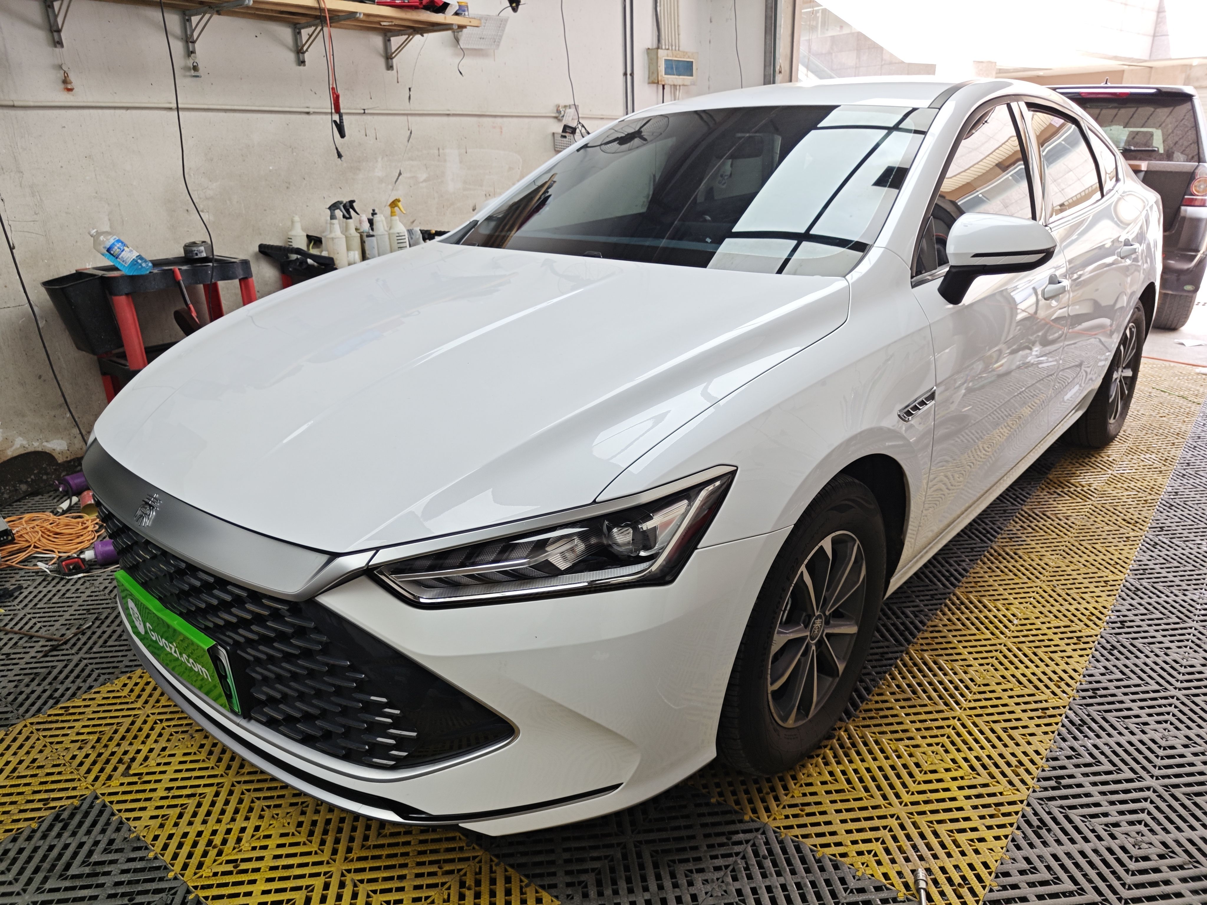 Parte inferior delantera