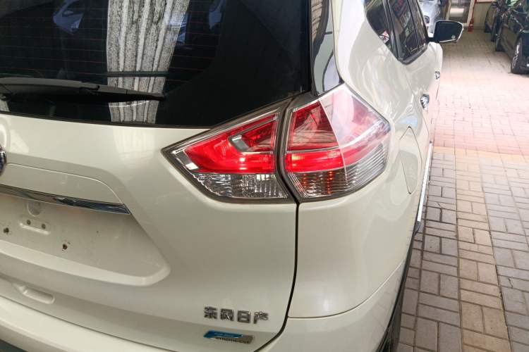 Used Nissan X-Trail 2014 2.0L CVT Comfort Edition 2WD Right Rear Taillight