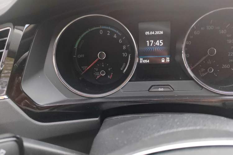 Used Volkswagen Tiguan L New Energy 2019 430 PHEV Hybrid Flagship Model Odometer Close Up