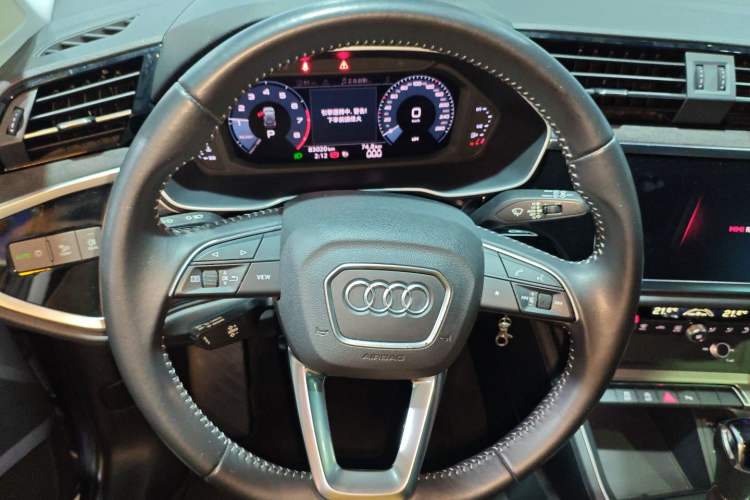 Used Audi Q3 2019 35 TFSI Advanced Dynamic Edition
