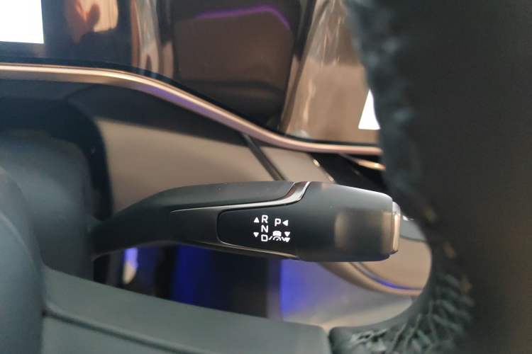 Used Hongqi EH7 2025 600 Smart Selection Edition
