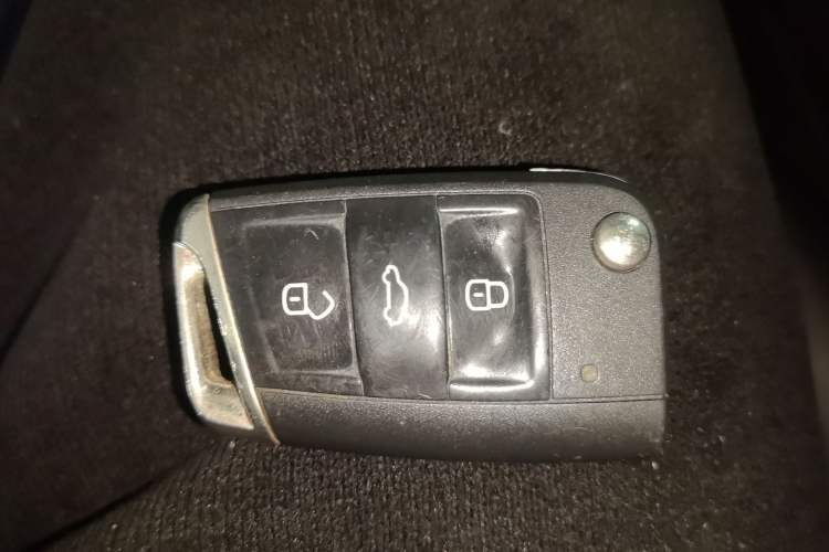 Used Volkswagen Lamando 2017 230TSI DSG Fashion Edition
