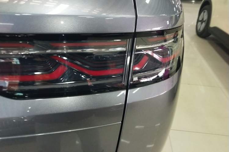 Used BYD Song L DM-i 2025 Intelligent Driving Version 112 km Beyond-Range Type