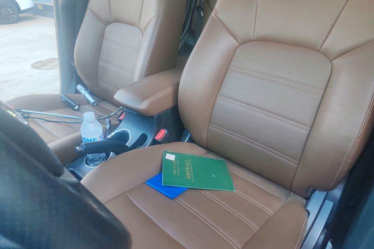 Used BAIC Weiwang S50 2016 1.5T Manual Joyful Luxury Edition Left Front Seat