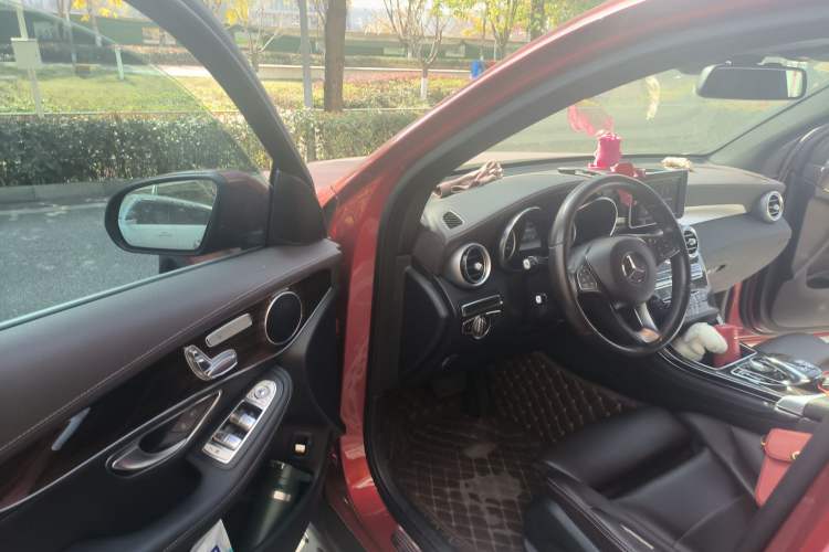 Used Mercedes-Benz GLC 2019 GLC 260 L 4MATIC Dynamic Model