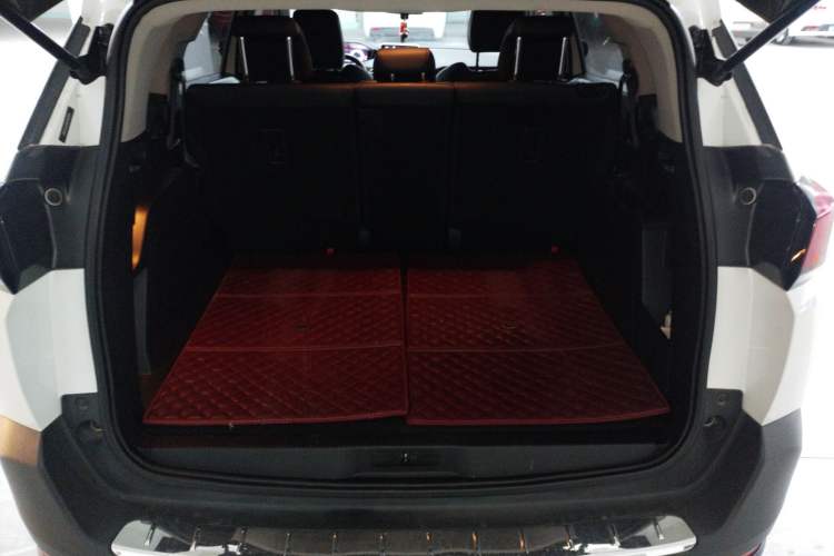 Used Peugeot 5008 2019 380THP 5-Seater Elite Edition Trunk