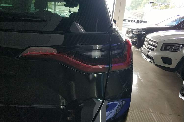 Used Nio ES8 2018 355 km Base Version 7-Seater Edition