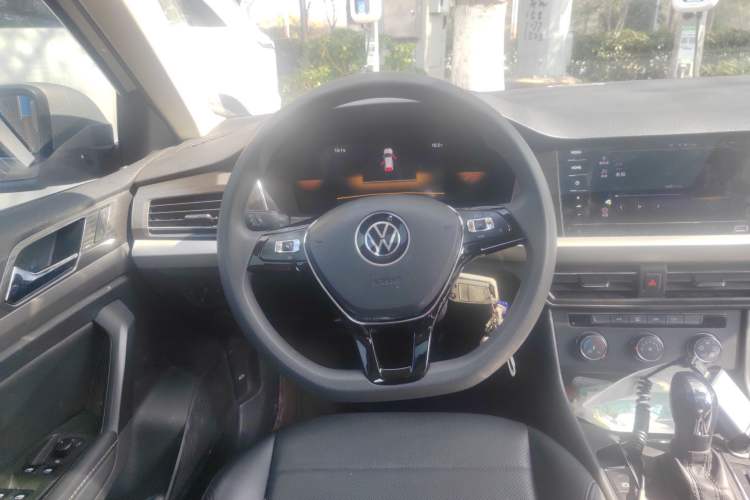 Used Volkswagen Lavida 2021 1.5L Automatic Comfort Edition
