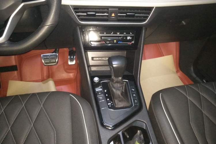 Used Volkswagen Tiguan L 2022 330TSI Automatic Two-Wheel Drive R-Line Enhanced Edition