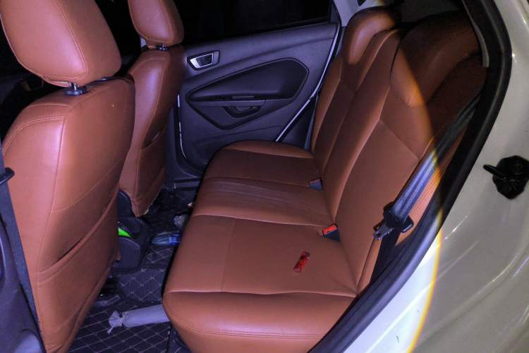 Used Ford Fiesta 2013 Hatchback 1.5L Automatic Fashion Edition
